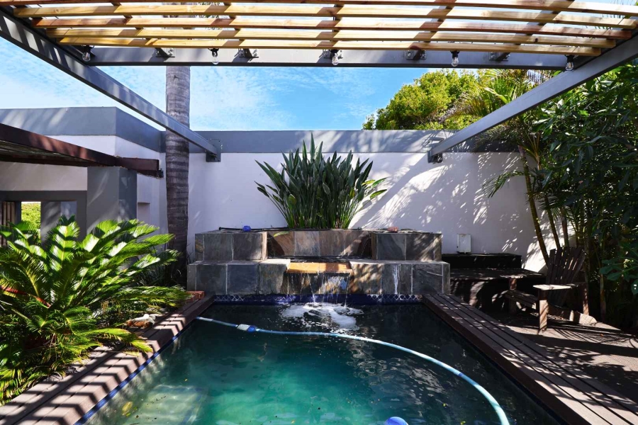 4 Bedroom Property for Sale in Sandbaai Western Cape